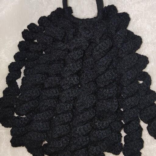 کش موی آبشاری ارتفاع بیست سانت تعداد آبشارها 14عدد( غرفه دستبافتهای بانوی اردیبهشت)